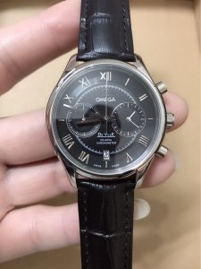 Omega De Ville Series Automatic Co-Axial Chronometer Men’s Watch Omega De Ville Series Automatic Co-Axial Chronometer Men’s Watch