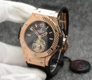 HUBLOT UBO Men’s Mechanical Wristwatch HUBLOT UBO Men’s Mechanical Wristwatch