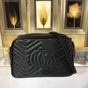 Gucci GG Marmont Medium Matelasse Shoulder Bag Gucci GG Marmont Medium Matelasse Shoulder Bag