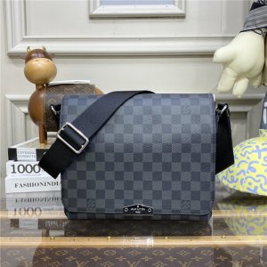 Louis Vuitton District PM Messenger Bag Damier Graphite N40349 Louis Vuitton District PM Messenger Bag Damier Graphite N40349