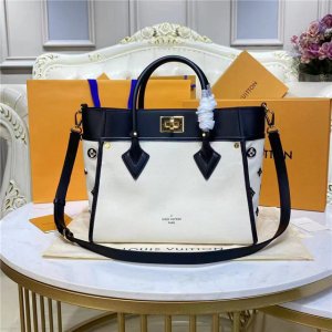 Louis Vuitton On My Side MM Louis Vuitton On My Side MM