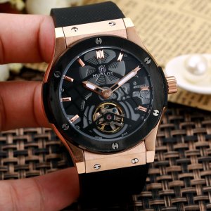 Hublot Men’s Mechanical Wristwatch Hublot Men’s Mechanical Wristwatch