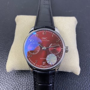 Universal Portugal 42 Series Mechanical Watch Universal Portugal 42 Series Mechanical Watch