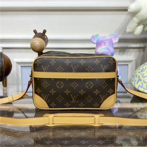 Louis Vuitton Trocadero PM 23 Monogram Louis Vuitton Trocadero PM 23 Monogram