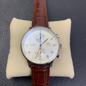 Universal Portugal 41 Series Classic Men’s Watch Universal Portugal 41 Series Classic Men’s Watch