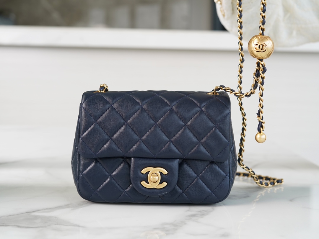 CHANEL HANDBAG black CHANEL HANDBAG black