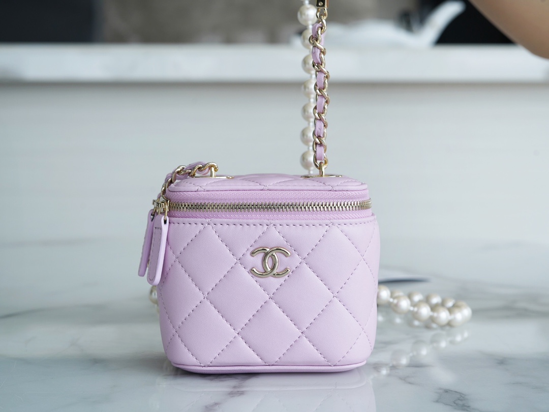 CHANEL HANDBAG pink CHANEL HANDBAG pink
