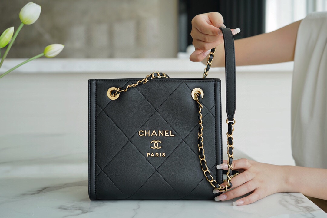 CHANEL CROSSBODY BAG black CHANEL CROSSBODY BAG black