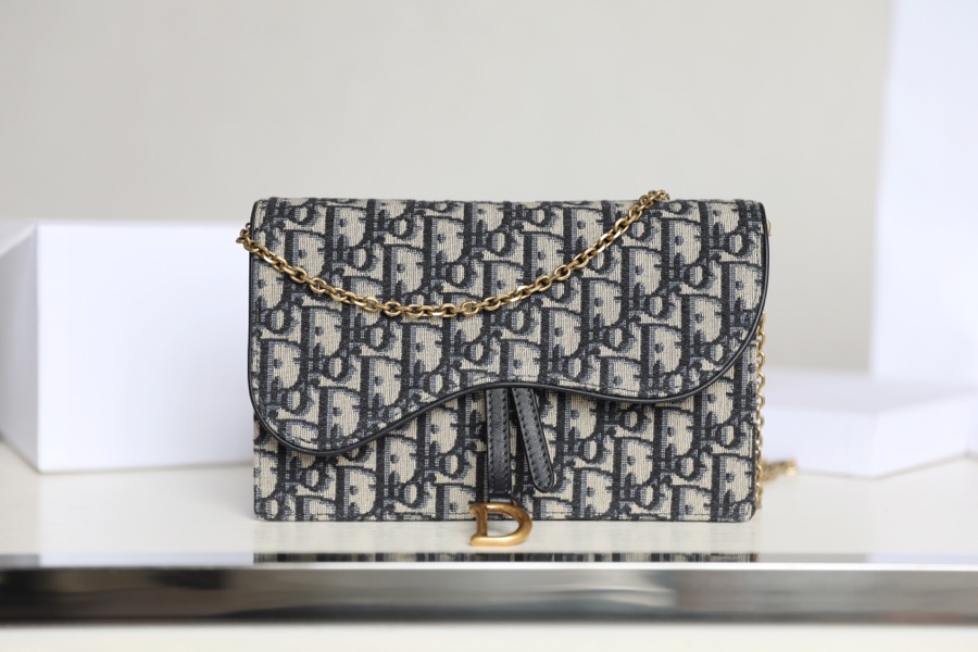 CHRISTIAN DIOR Oblique Saddle Chain Long Wallet CHRISTIAN DIOR Oblique Saddle Chain Long Wallet