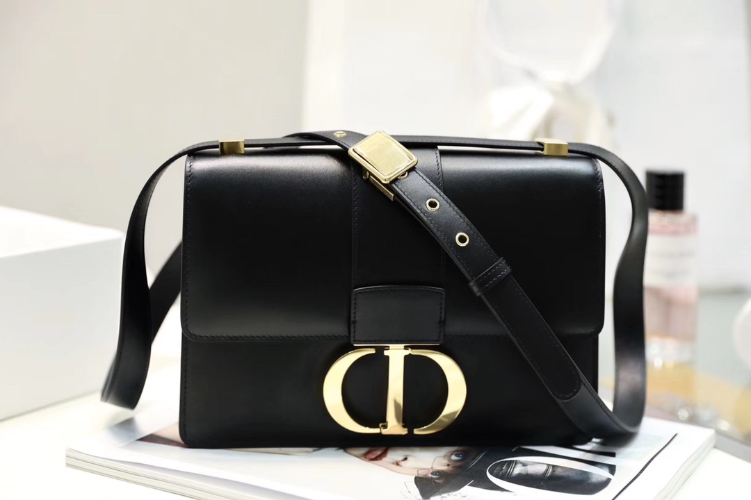 AUTHENTIC DIOR MONTAIGNE 30 BAG AUTHENTIC DIOR MONTAIGNE 30 BAG