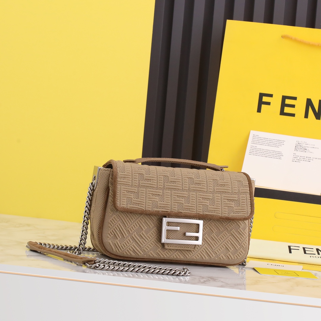 FENDI HANDBAG Apricot FENDI HANDBAG Apricot