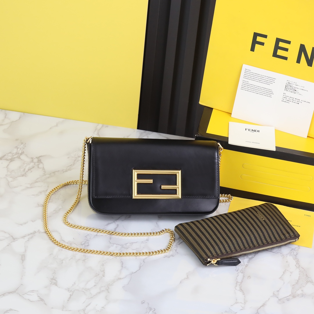 FENDI HANDBAG black FENDI HANDBAG black