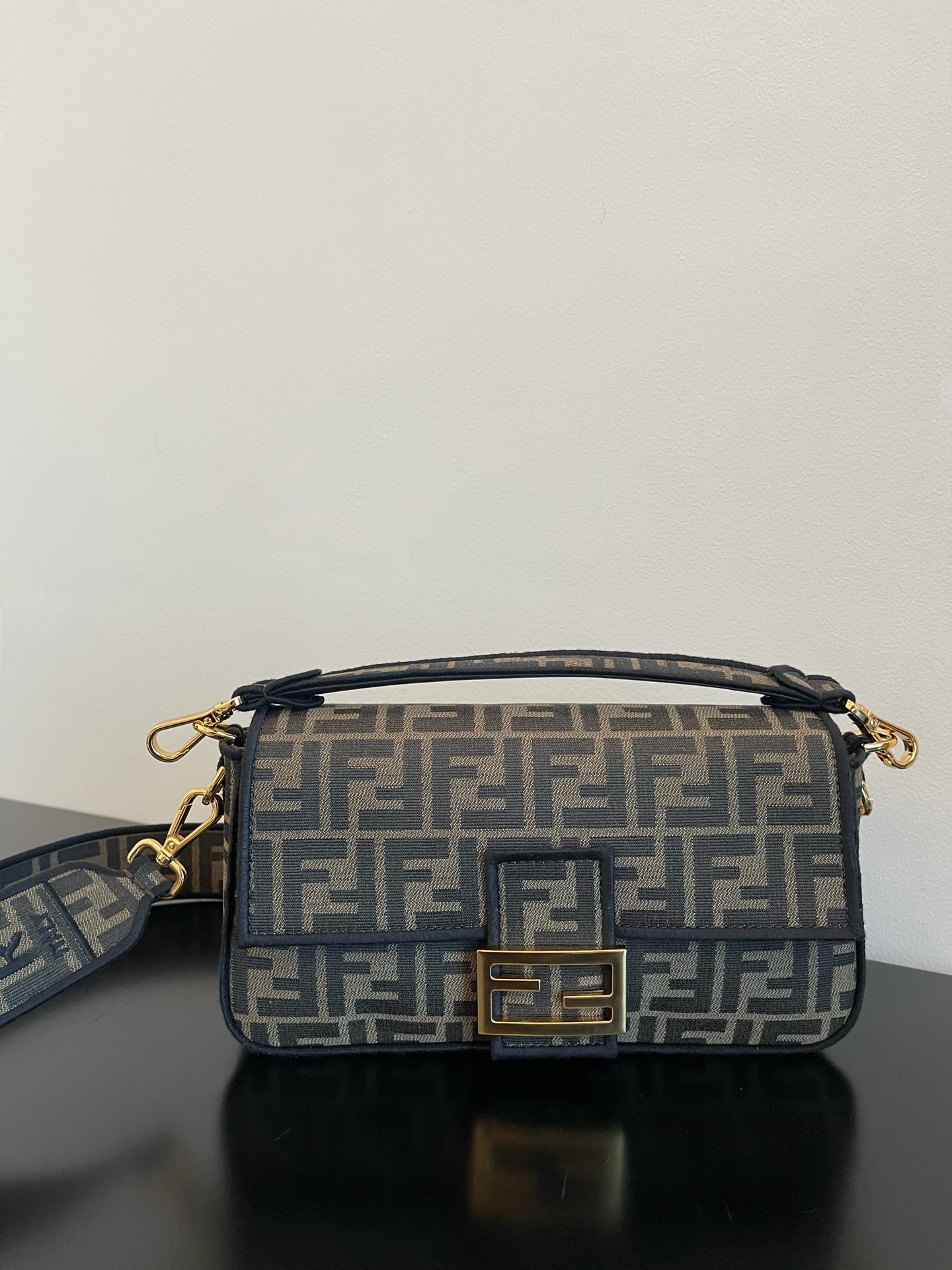 FENDI HANDBAG Monogram FENDI HANDBAG Monogram
