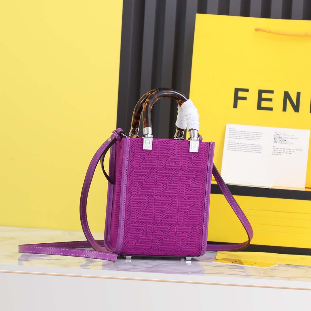 FENDI HANDBAG purple red FENDI HANDBAG purple red
