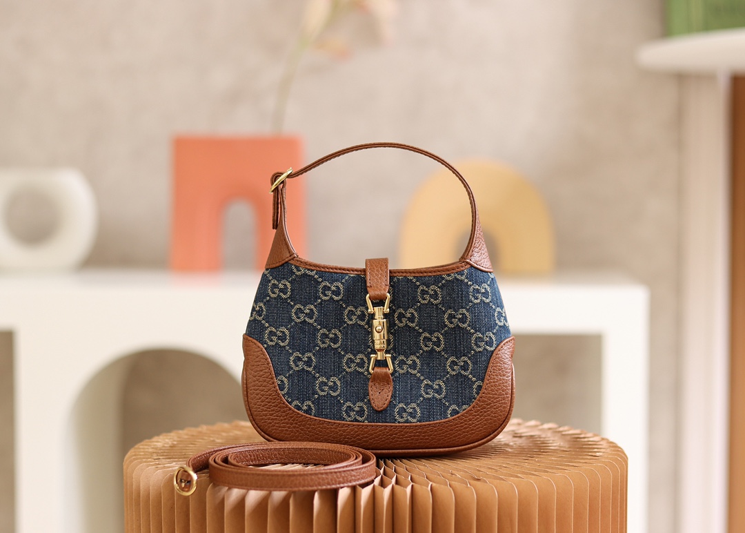 Gucci JACKIE 1961 MINI SHOULDER BAG Gucci JACKIE 1961 MINI SHOULDER BAG