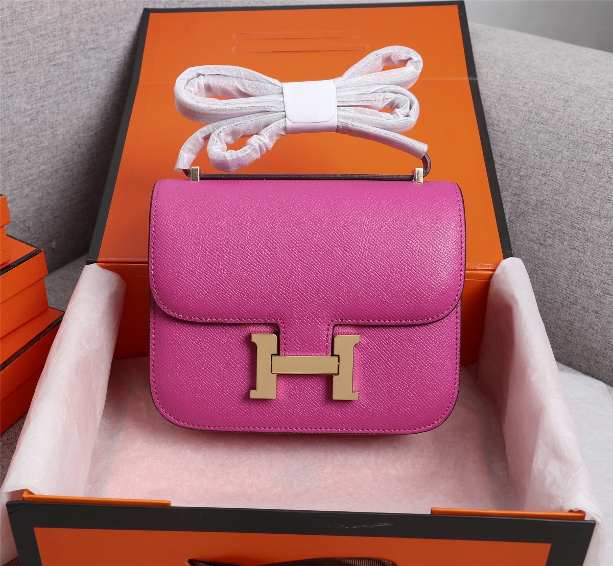 HERMES HANDBAG pink