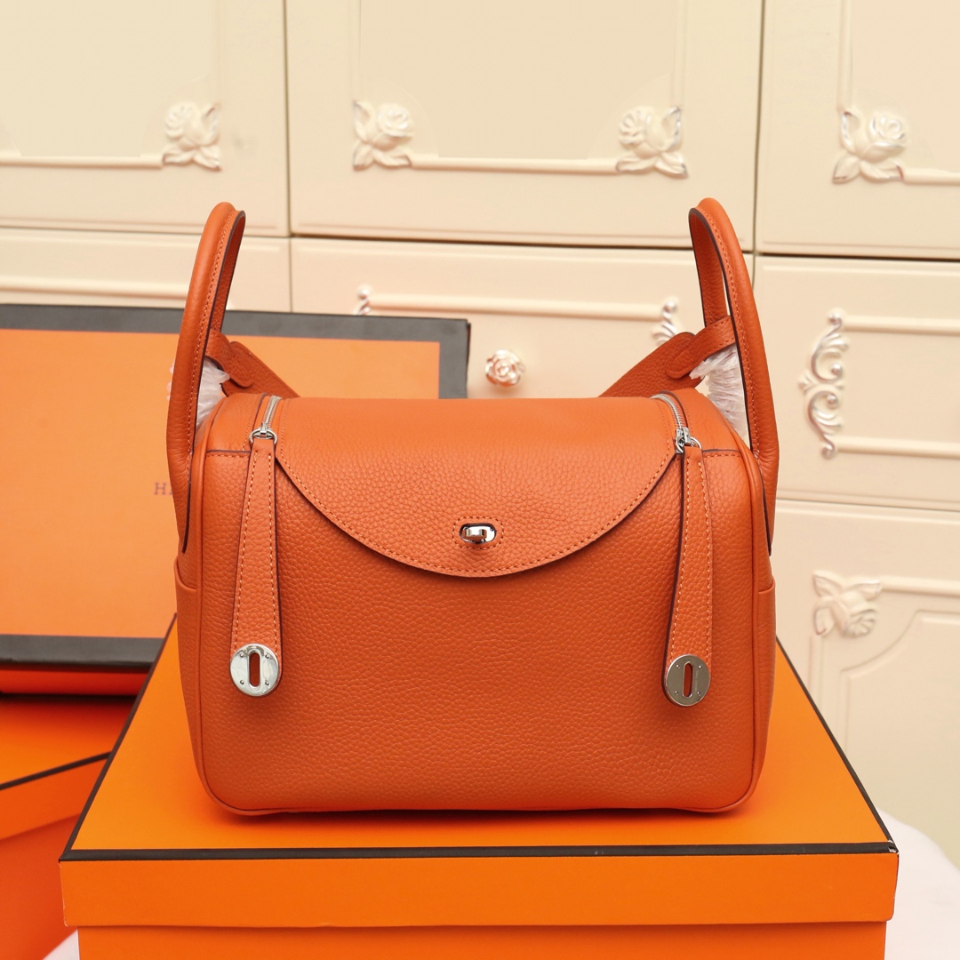 HERMES HANDBAG LINDY orange HERMES HANDBAG LINDY orange