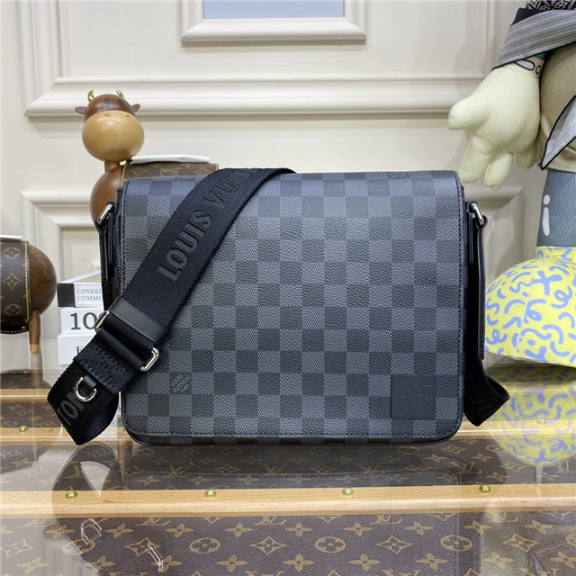 Louis Vuitton District PM Messenger Damier Graphite Canvas Louis Vuitton District PM Messenger Damier Graphite Canvas
