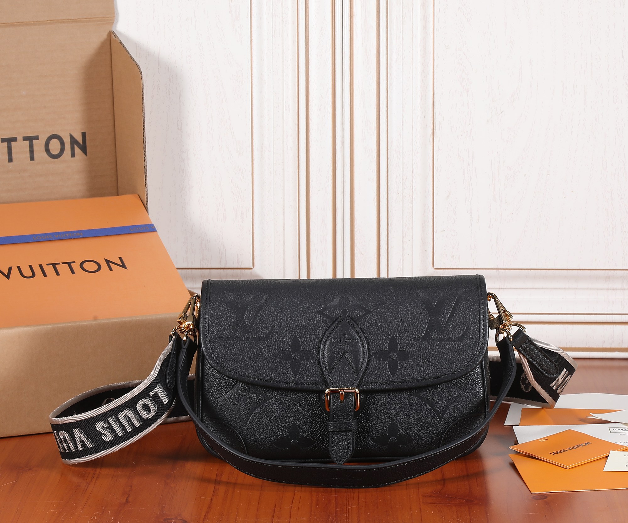 LOUIS VUITTON CROSSBODY BAG black LOUIS VUITTON CROSSBODY BAG black