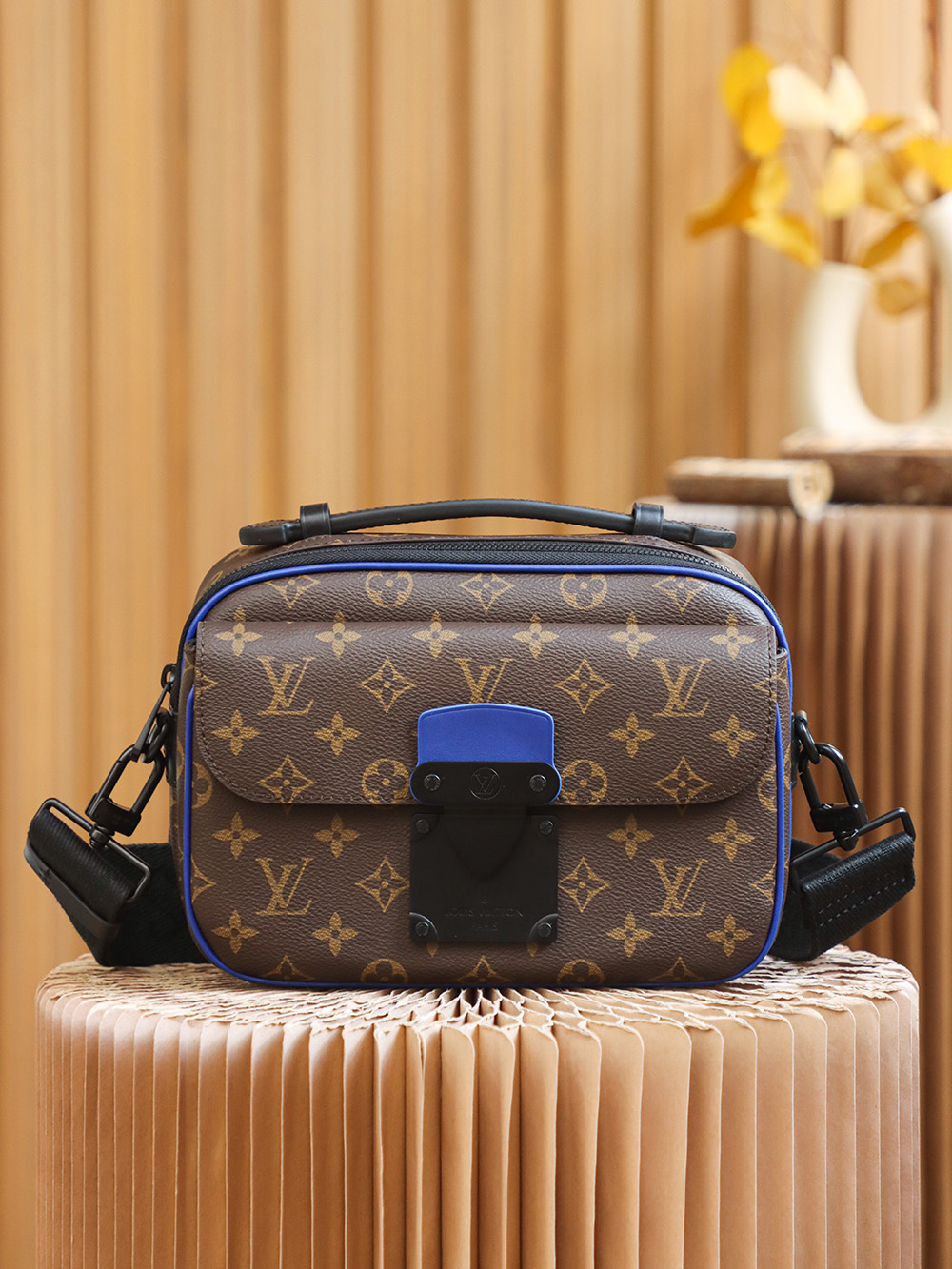 LOUIS VUITTON CROSSBODY BAG monogram LOUIS VUITTON CROSSBODY BAG monogram