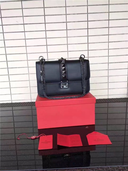 Valentino Garavani chain cross body bag Black/Ruthenium Valentino Garavani chain cross body bag Black/Ruthenium