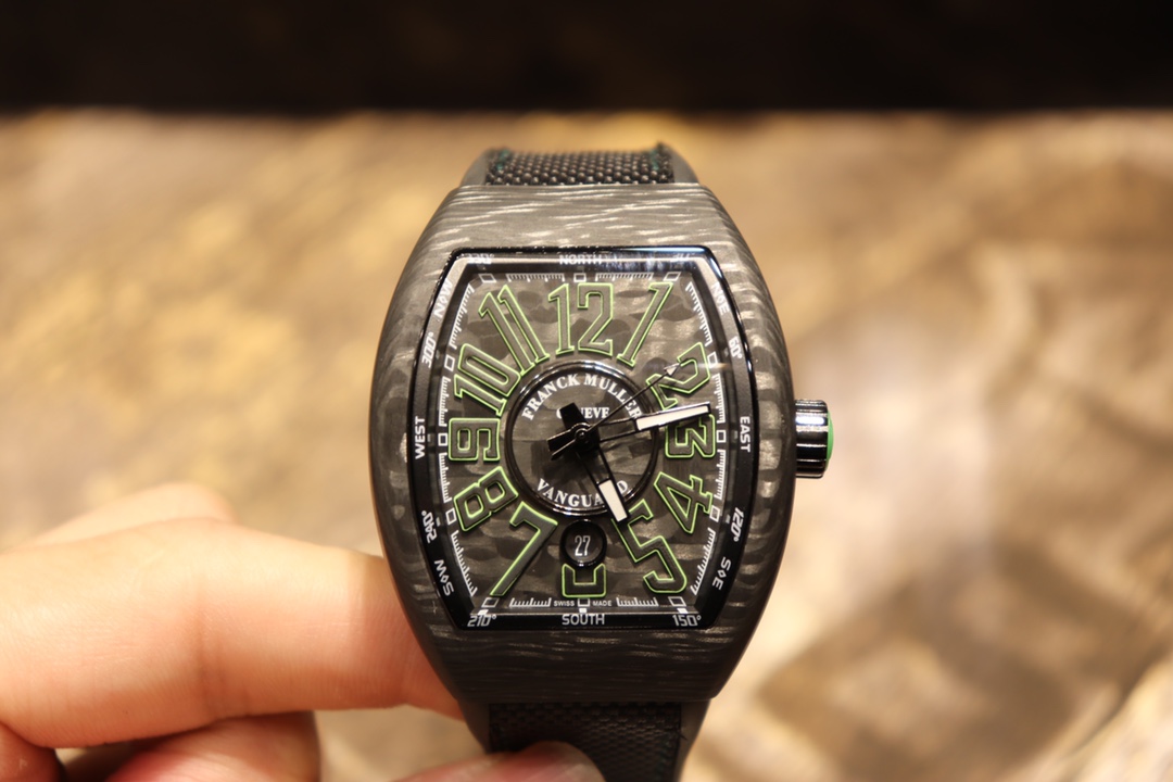 Franck Muller Barrel Automatic Mechanical Watch – Carbon Fiber Franck Muller Barrel Automatic Mechanical Watch – Carbon Fiber