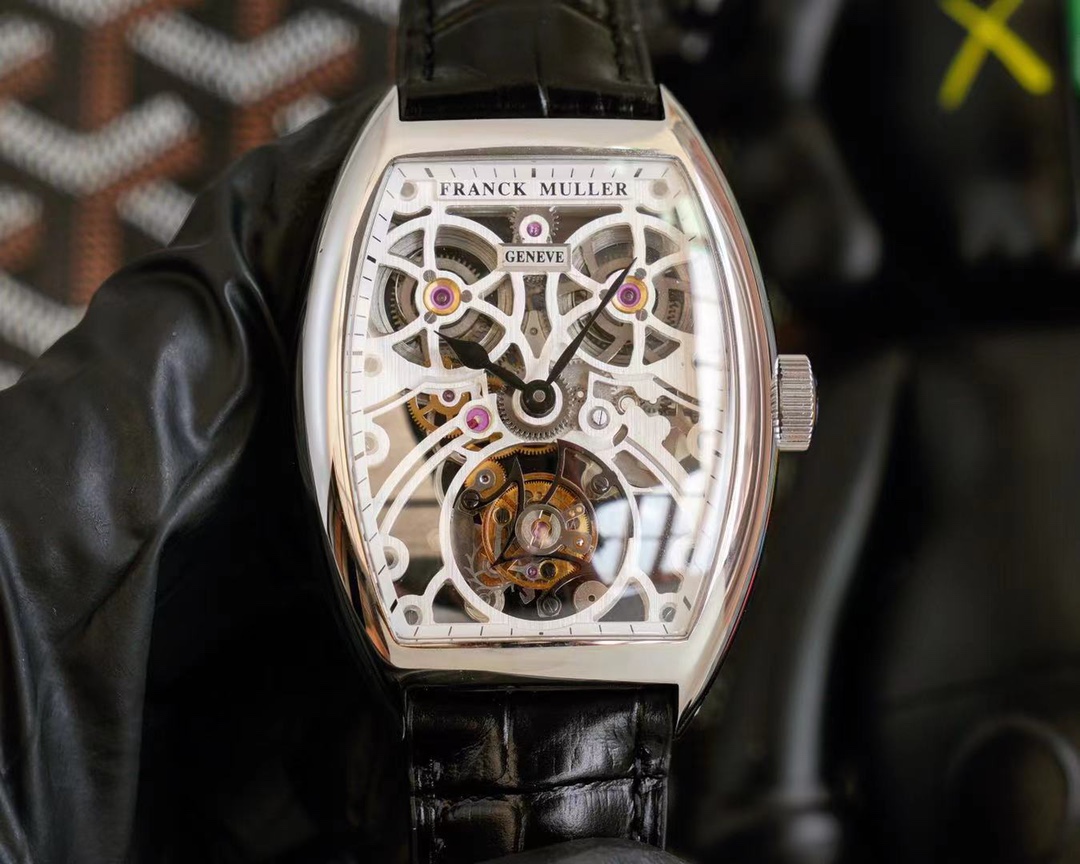 Franck Muller 55.3 * 39CINTR É E CURVEX series hollow tourbillon watch Franck Muller 55.3 * 39CINTR É E CURVEX series hollow tourbillon watch