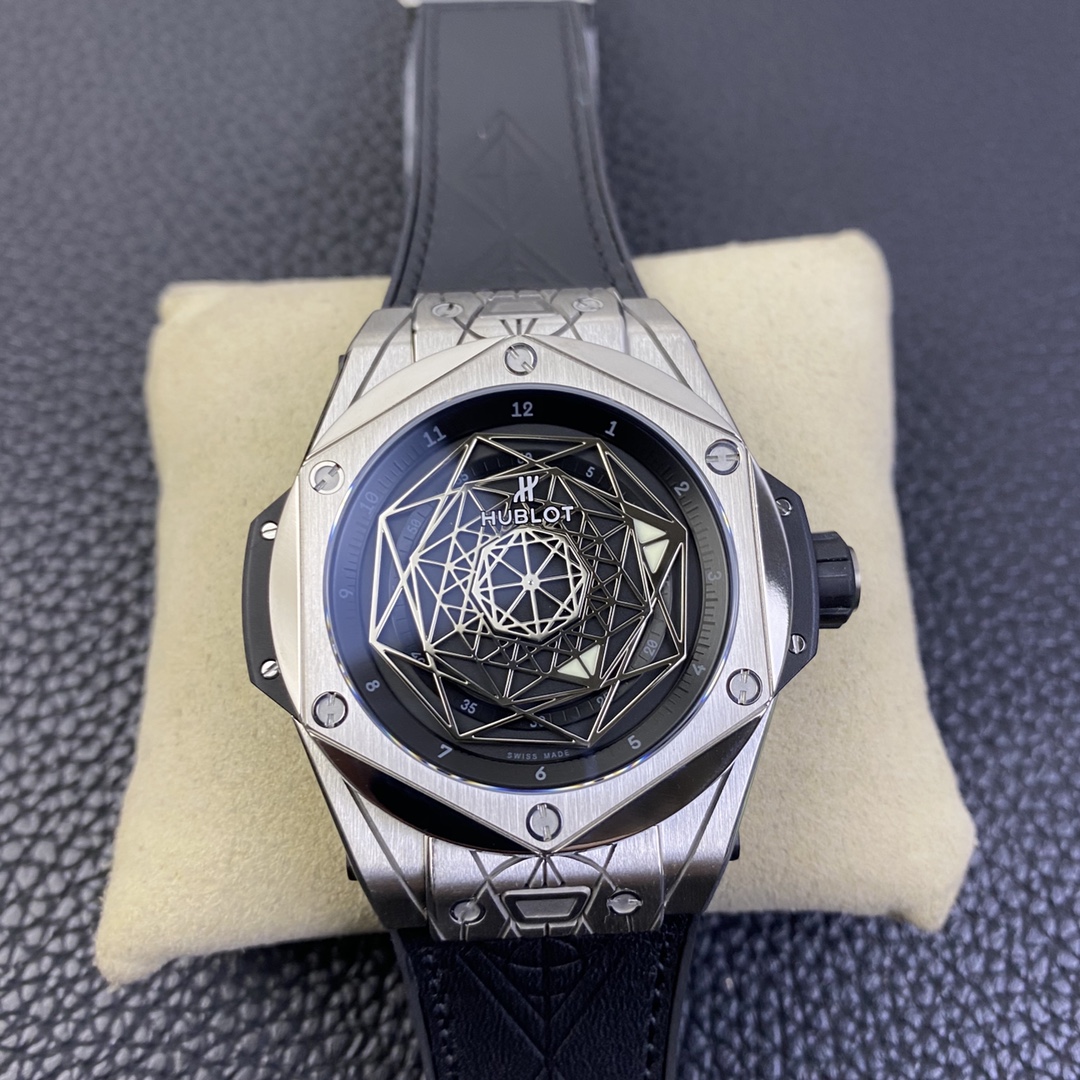 Hublot Big Bang Sang Bleu II Tattoo Watch Hublot Big Bang Sang Bleu II Tattoo Watch