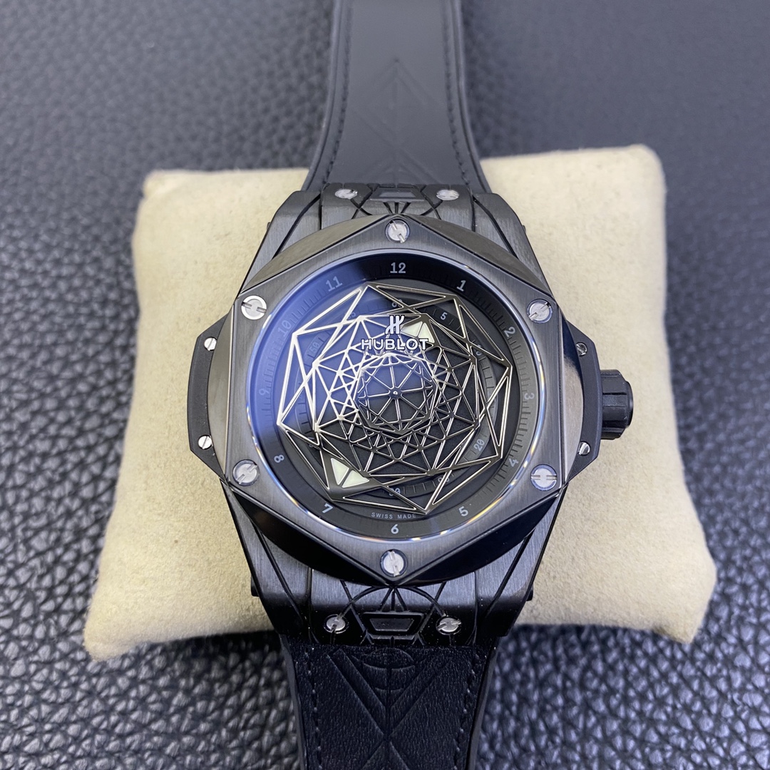 Hublot Big Bang Sang Bleu II Tattoo Watch Hublot Big Bang Sang Bleu II Tattoo Watch