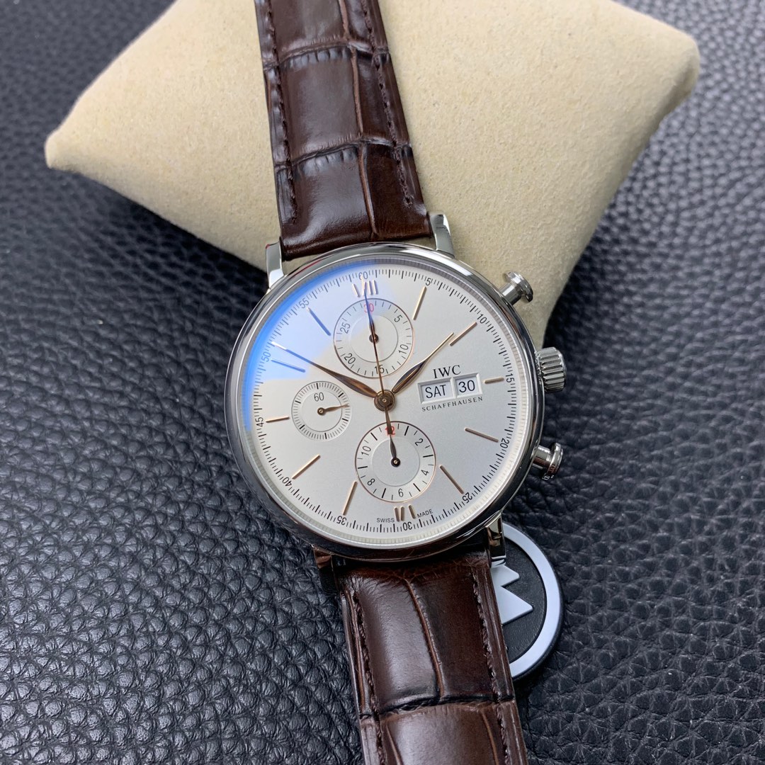 Universal Watch Berto Fino 42 SeriesIW391007 Universal Watch Berto Fino 42 SeriesIW391007