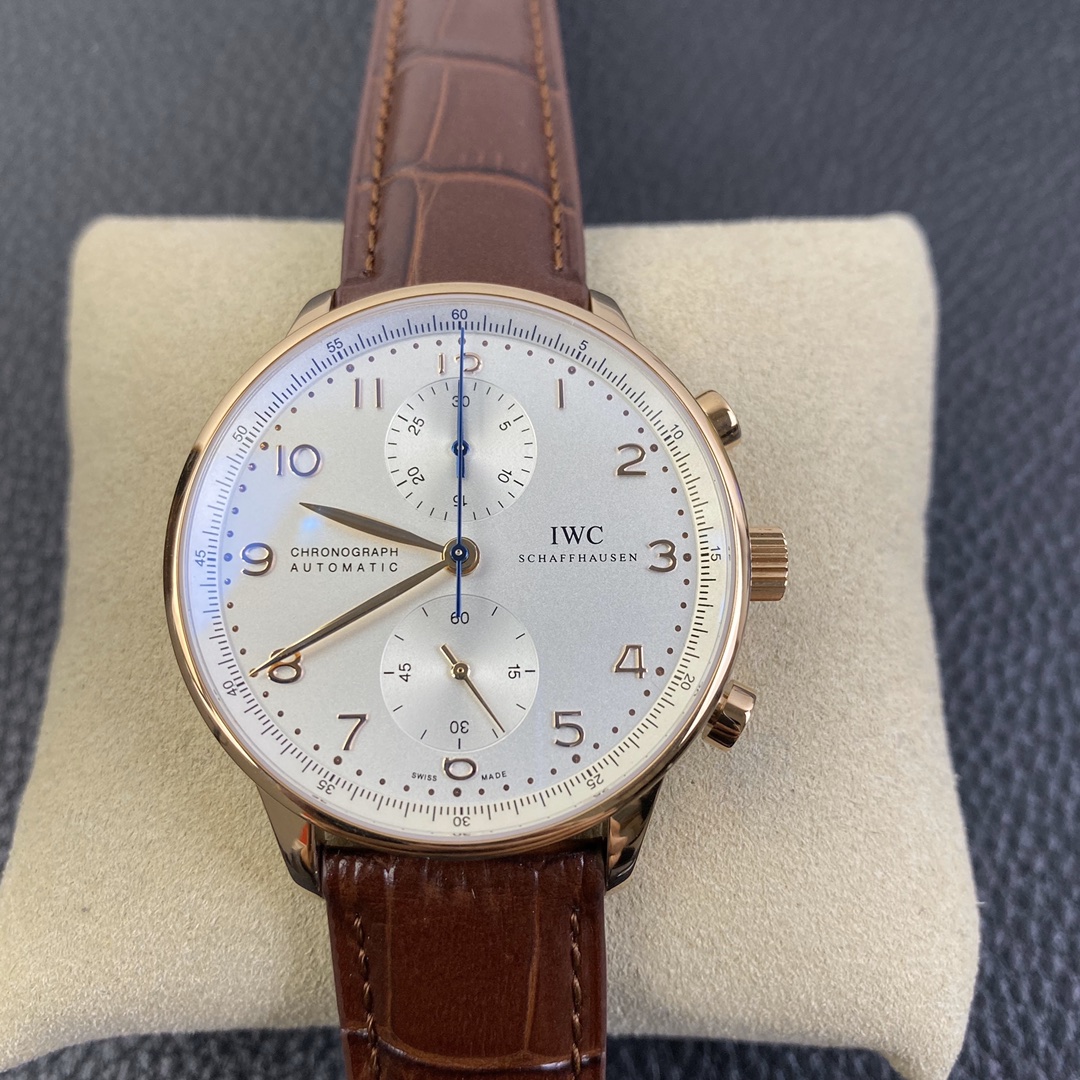 Universal Portugal 41 Series Gold Shell Gold Ding Mechanical Watch Universal Portugal 41 Series Gold Shell Gold Ding Mechanical Watch