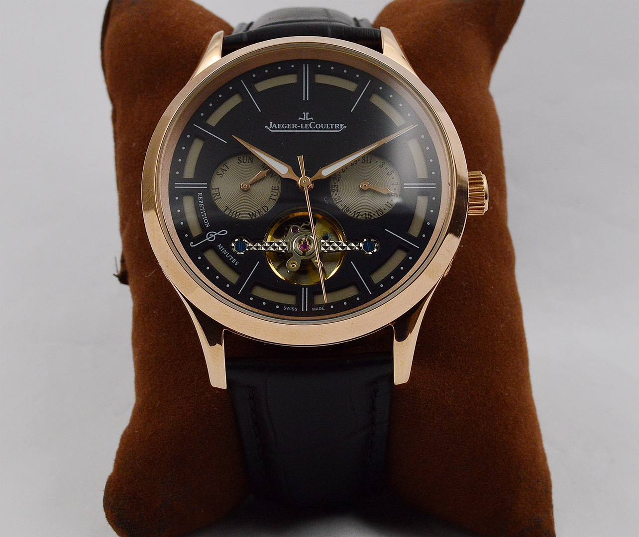 Jaeger-LeCoultre Multi-Function Premium Men’s Watch Jaeger-LeCoultre Multi-Function Premium Men’s Watch