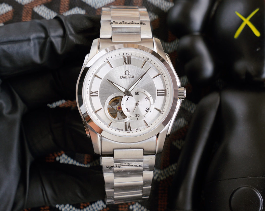 Omega De Ville Ladymatic Hollow Men’s Watch Omega De Ville Ladymatic Hollow Men’s Watch