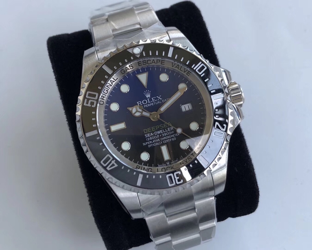 Rolex D-Blue Gradient Blue Sea-Dweller 126660 Rolex D-Blue Gradient Blue Sea-Dweller 126660