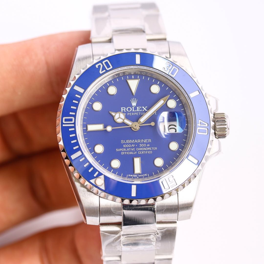 The Rolex Submariner series, black and green water ghost. The Rolex Submariner series, black and green water ghost.