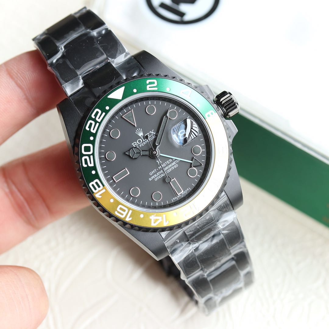 The new black-shell Rolex GMT-Master series watch. The new black-shell Rolex GMT-Master series watch.