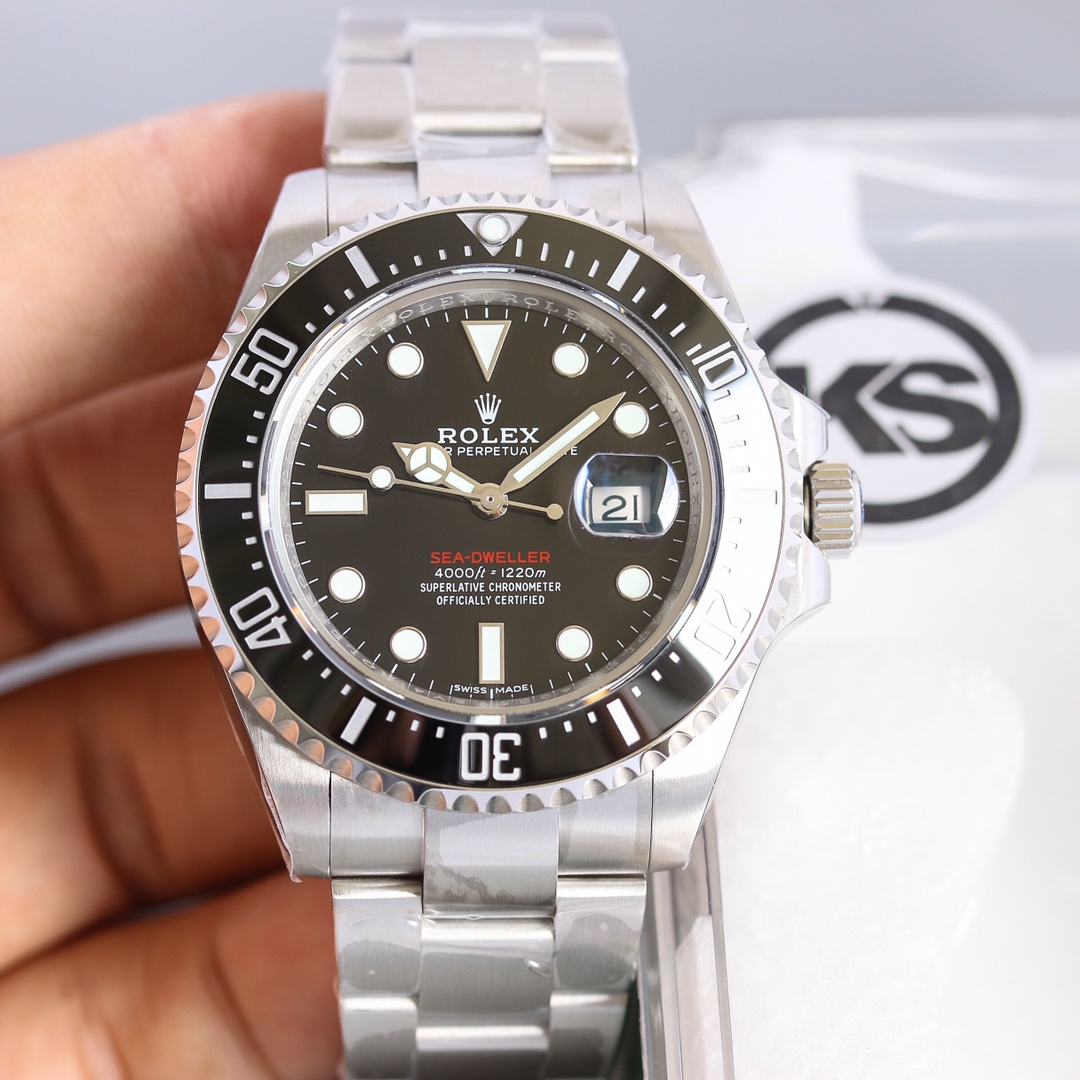 Rolex Oyster Perpetual Sea-Dweller 50th Anniversary Commemorative Diving Watch Rolex Oyster Perpetual Sea-Dweller 50th Anniversary Commemorative Diving Watch