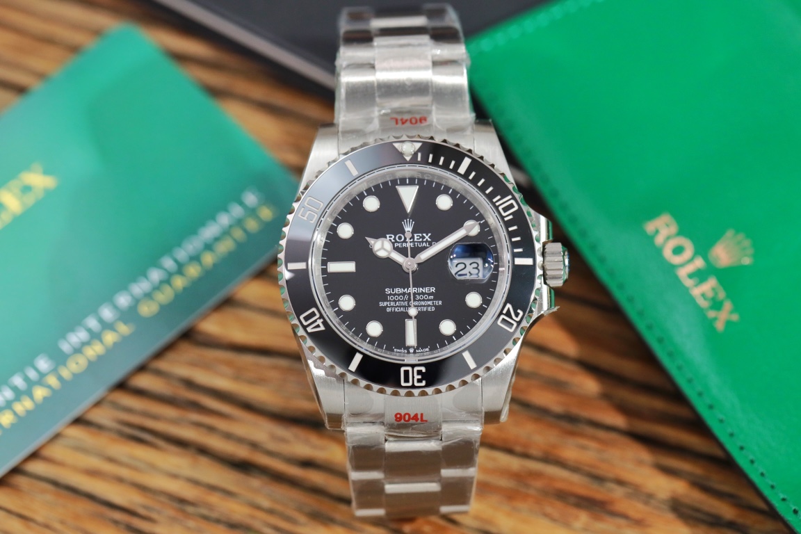 Rolex Submariner Classic 41 Series Rolex Submariner Classic 41 Series