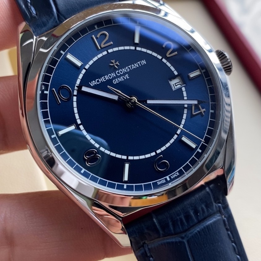 Vacheron Constantin Quai de l’Ile Collection Men’s Luxury Watch Vacheron Constantin Quai de l’Ile Collection Men’s Luxury Watch