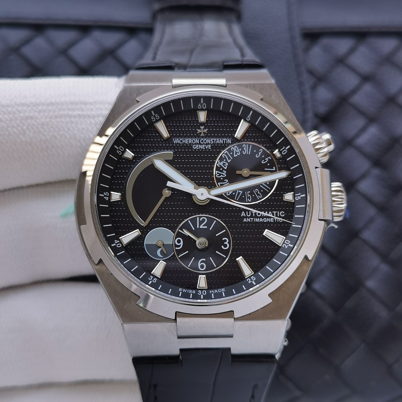 Vacheron Constantin Overseas Collection Wristwatch Vacheron Constantin Overseas Collection Wristwatch