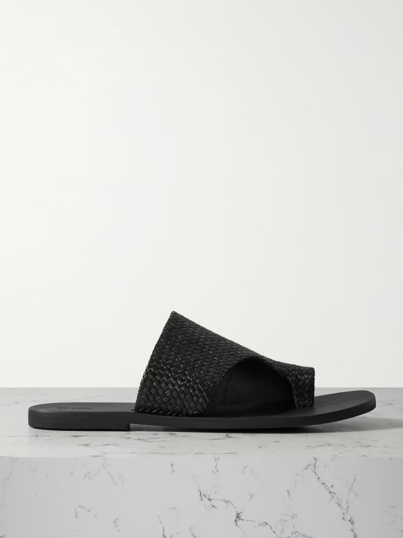Asymmetric woven leather slides Asymmetric woven leather slides