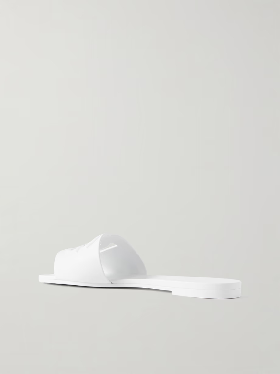 Cut-out rubber slides Cut-out rubber slides