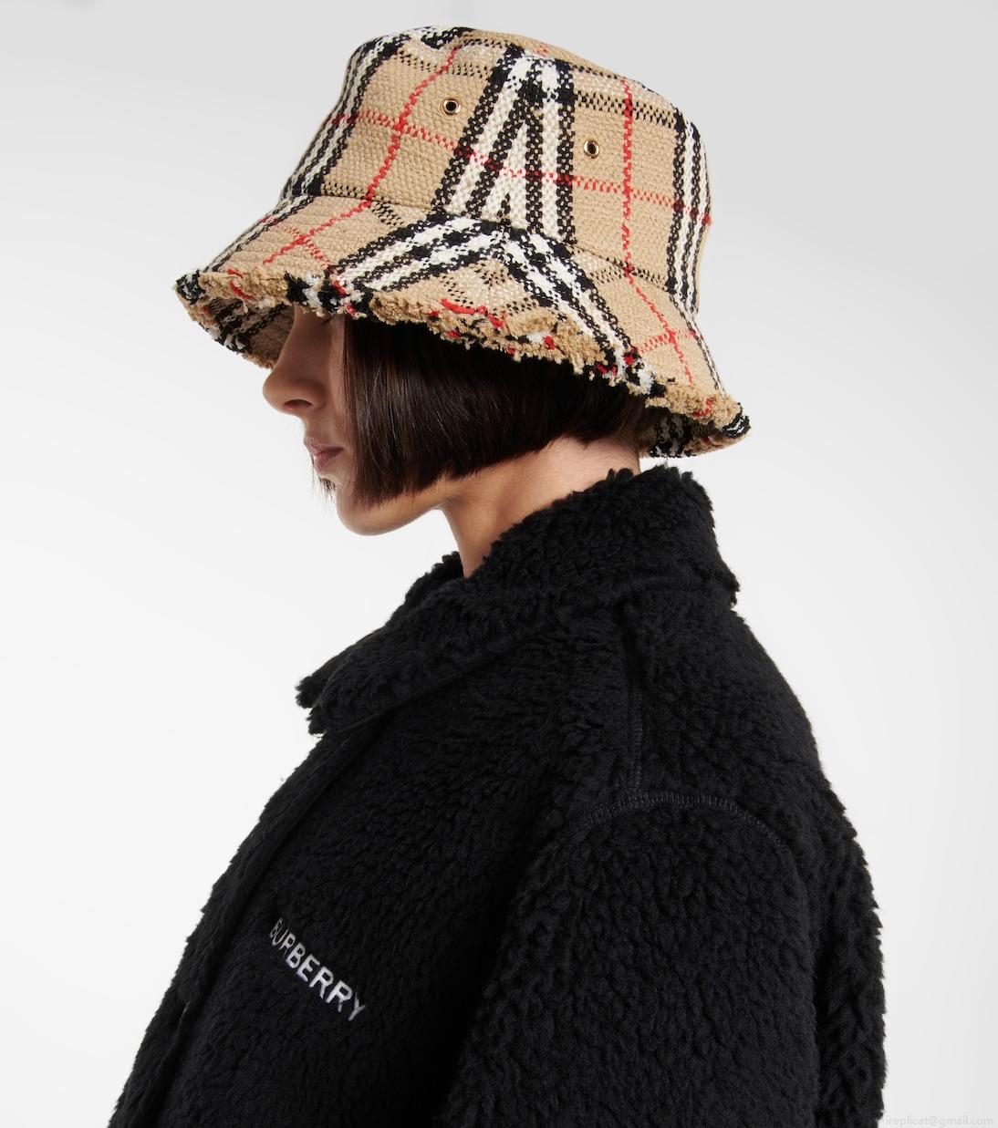 BurberryVintage Check bouclé bucket hat BurberryVintage Check bouclé bucket hat