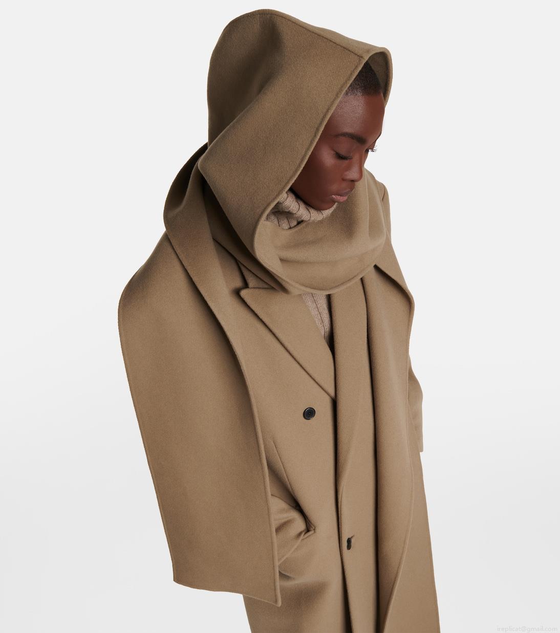 The RowDodi cashmere scarf The RowDodi cashmere scarf