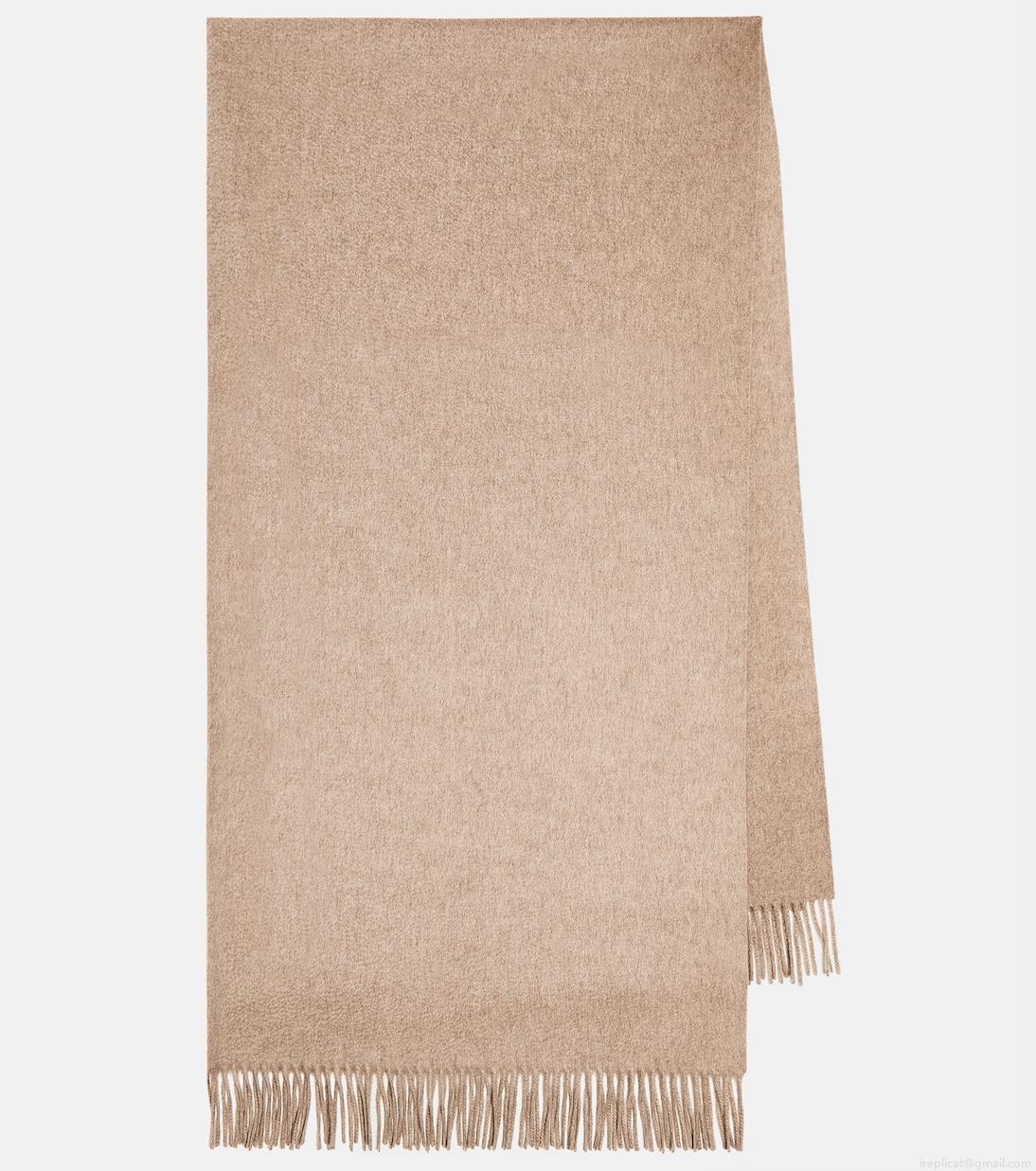 Loro PianaCocooning cashmere scarf Loro PianaCocooning cashmere scarf