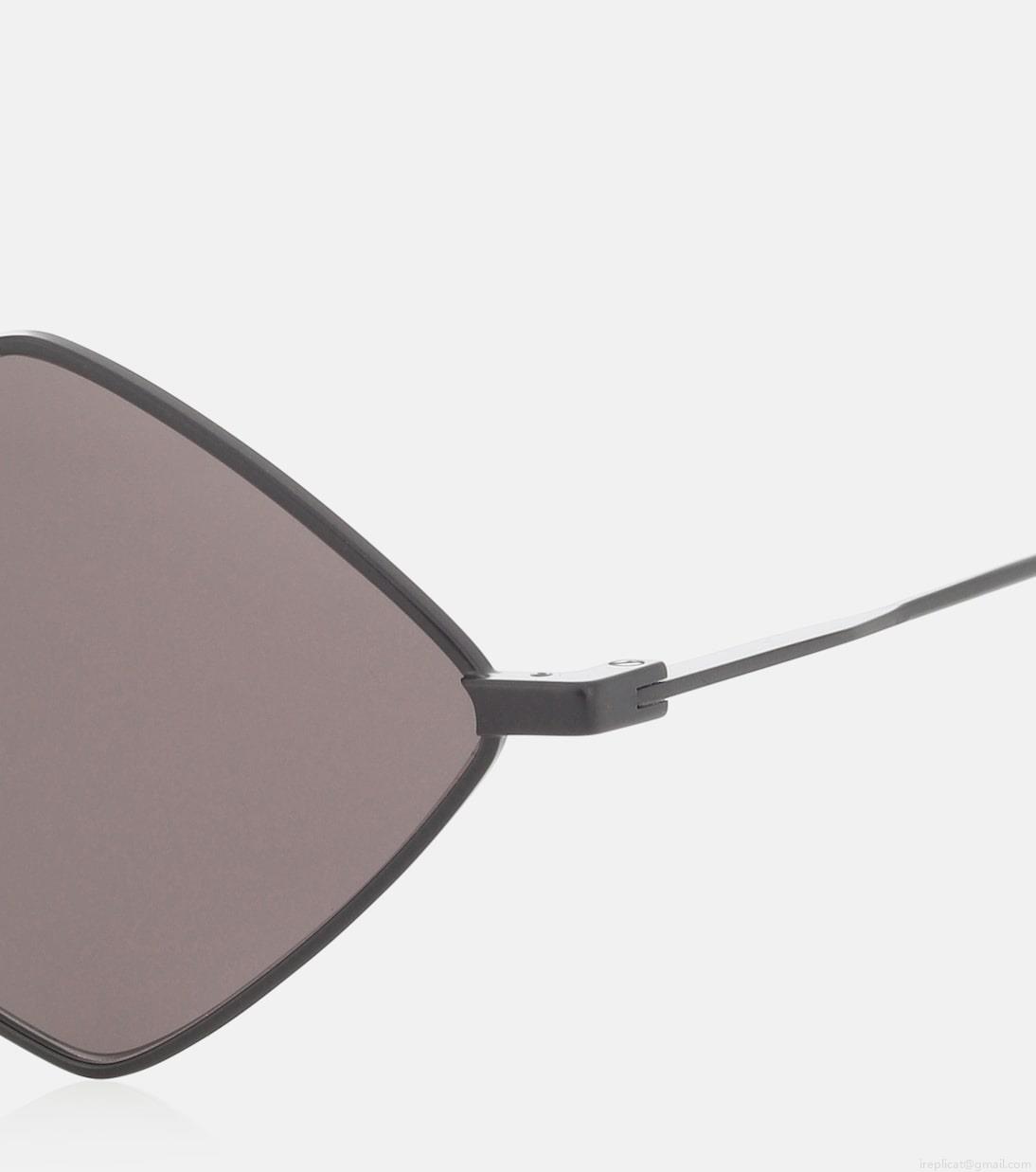Saint LaurentSL 302 Lisa diamond-shaped sunglasses Saint LaurentSL 302 Lisa diamond-shaped sunglasses