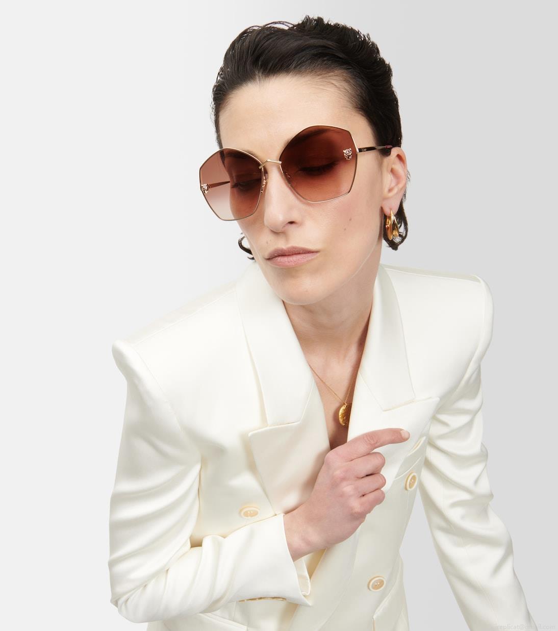 Cartier Eyewear CollectionPanthère de Cartier oversized sunglasses Cartier Eyewear CollectionPanthère de Cartier oversized sunglasses