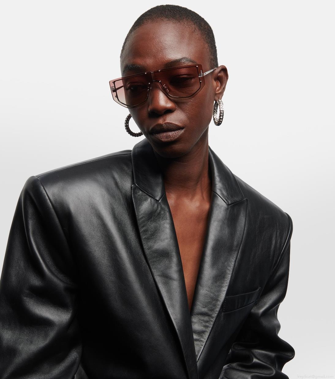 FendiFendi First oversized sunglasses FendiFendi First oversized sunglasses